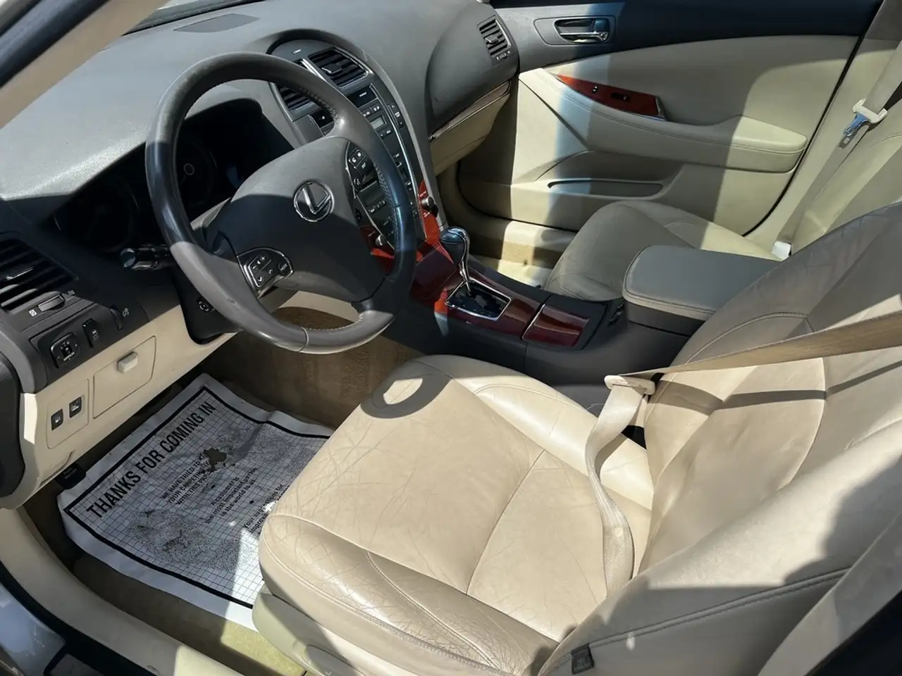 Lexus ES снимка Lexus ES