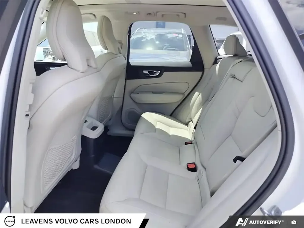 Volvo XC60 снимка Volvo XC60