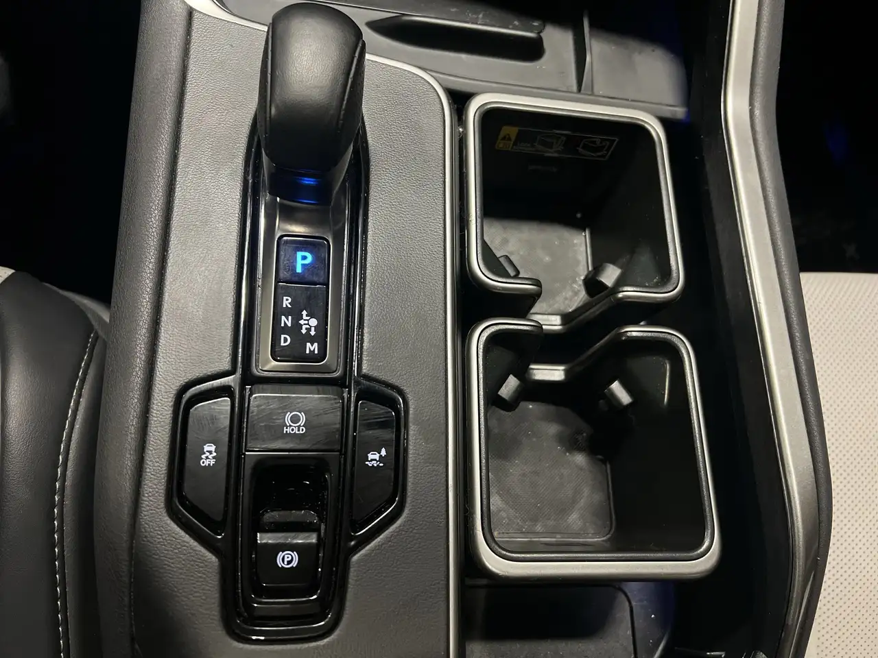 Lexus TX снимка Lexus TX