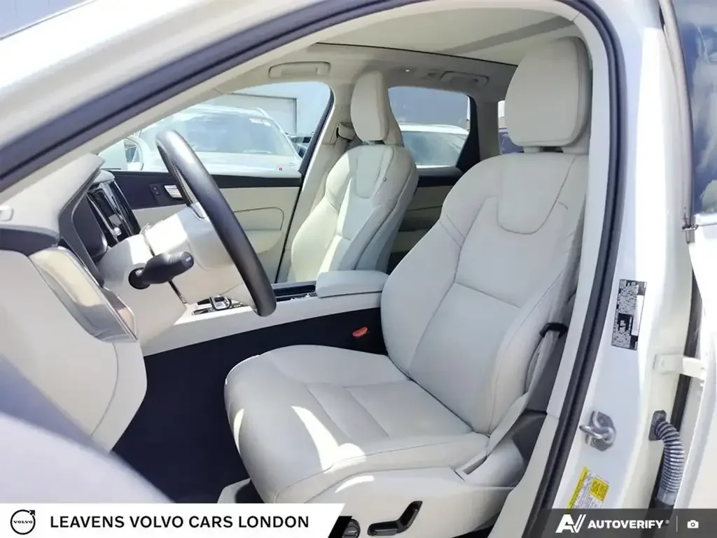 Volvo XC60 снимка Volvo XC60