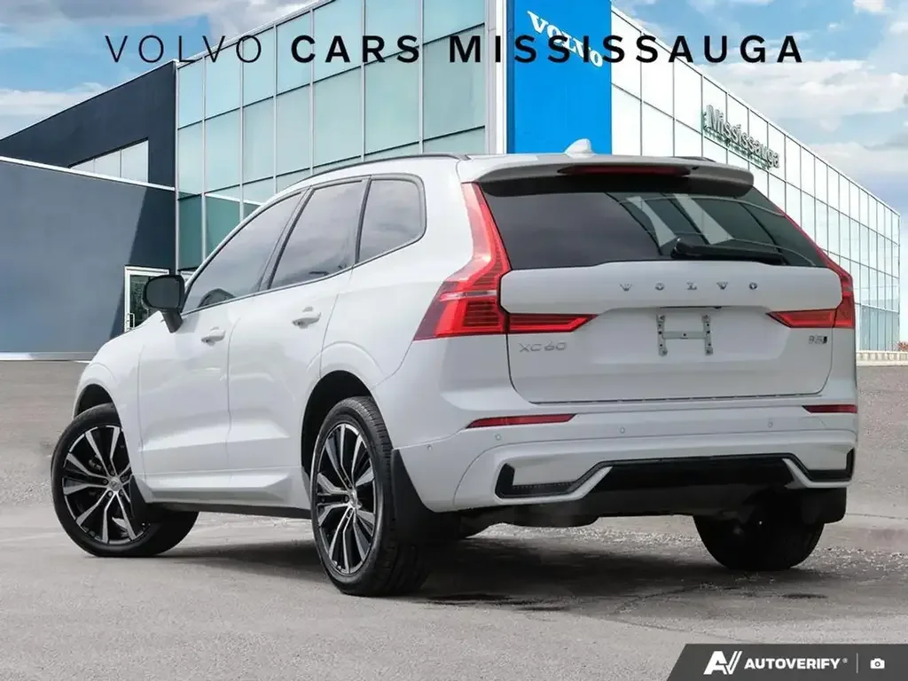 Volvo XC60 снимка Volvo XC60