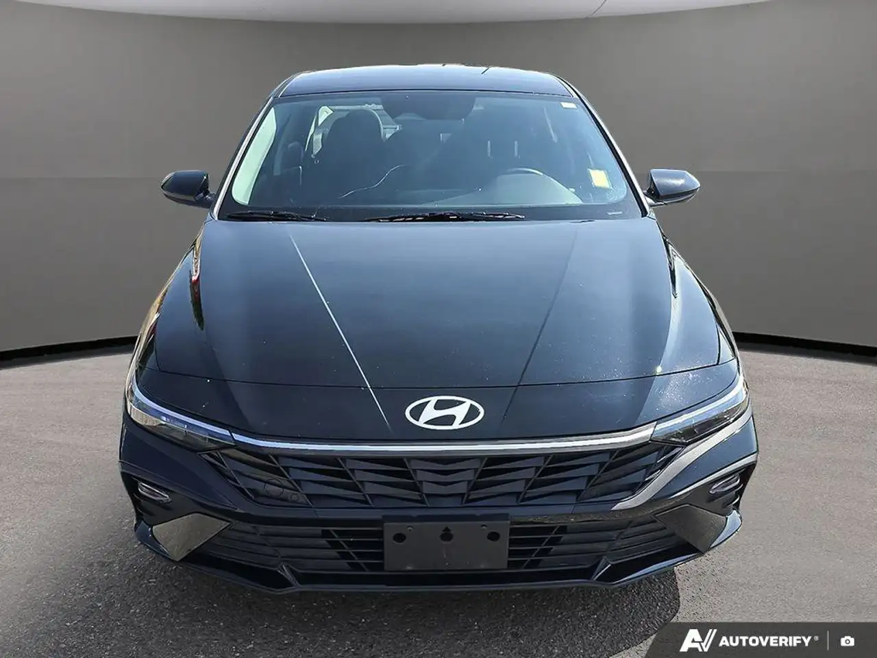 Hyundai ELANTRA снимка Hyundai ELANTRA