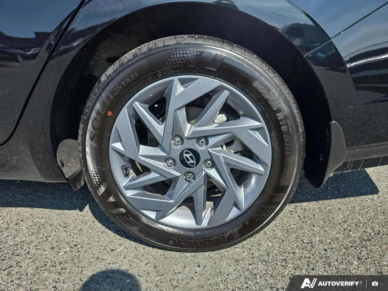 Hyundai ELANTRA снимка Hyundai ELANTRA