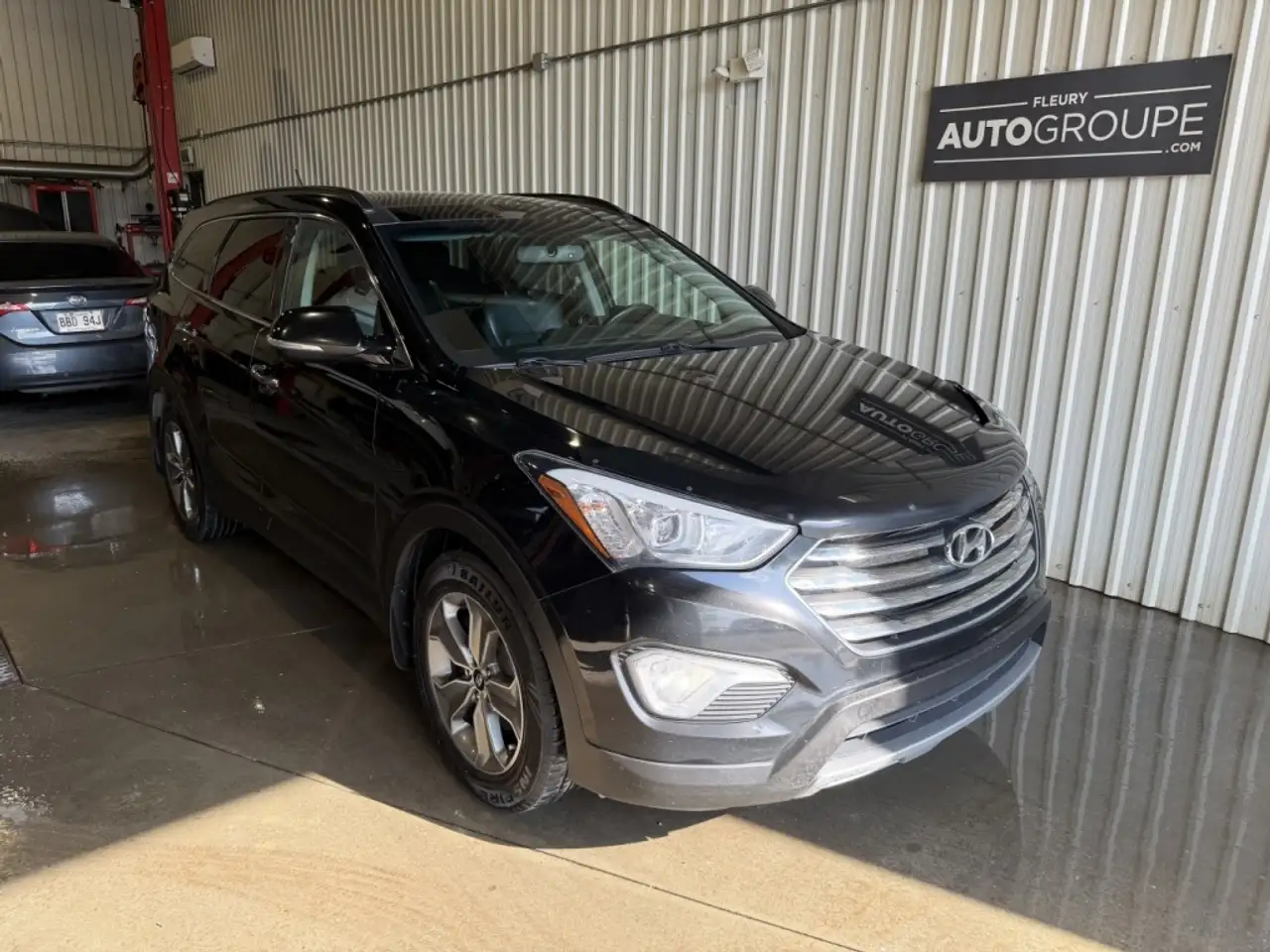 Hyundai SANTA FE photo Hyundai SANTA FE