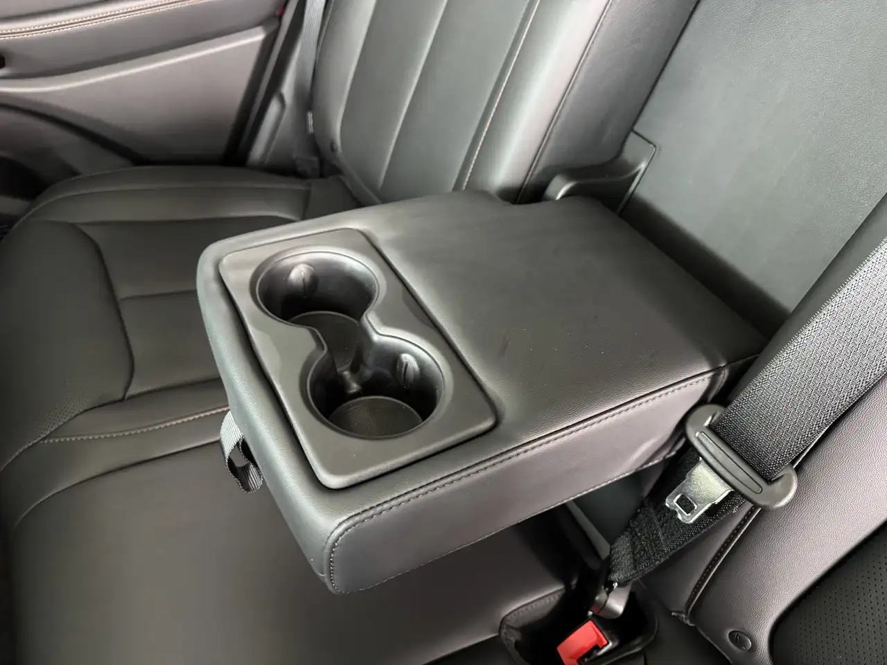 Jeep Cherokee снимка Jeep Cherokee