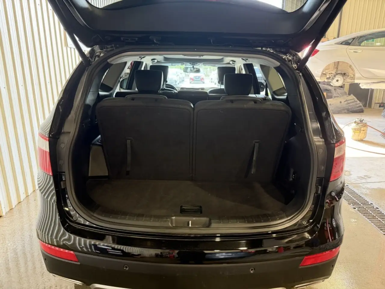Hyundai SANTA FE photo Hyundai SANTA FE
