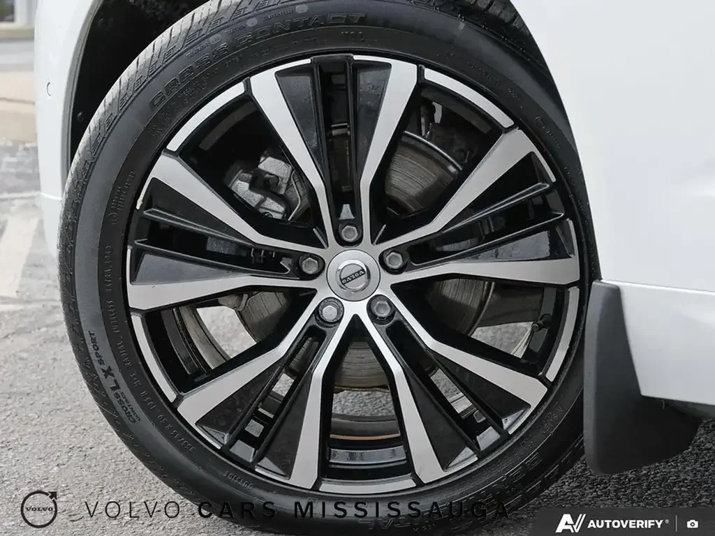Volvo XC60 снимка Volvo XC60