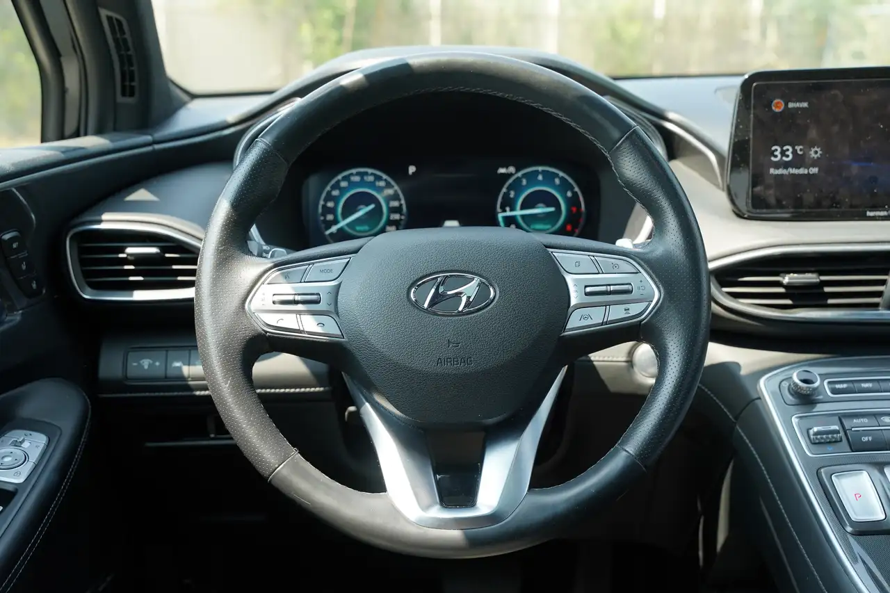 Hyundai SANTA FE photo Hyundai SANTA FE
