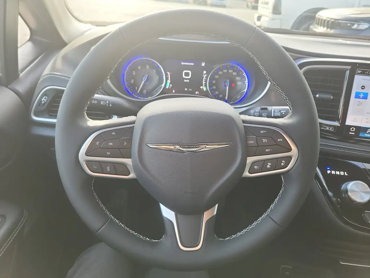 Chrysler Pacifica photo Chrysler Pacifica