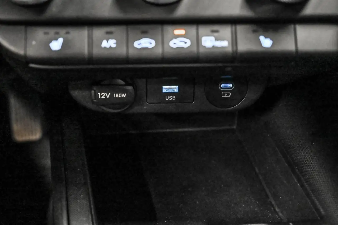 Hyundai ELANTRA снимка Hyundai ELANTRA
