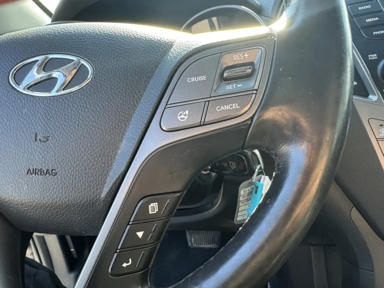 Hyundai SANTA FE снимка Hyundai SANTA FE
