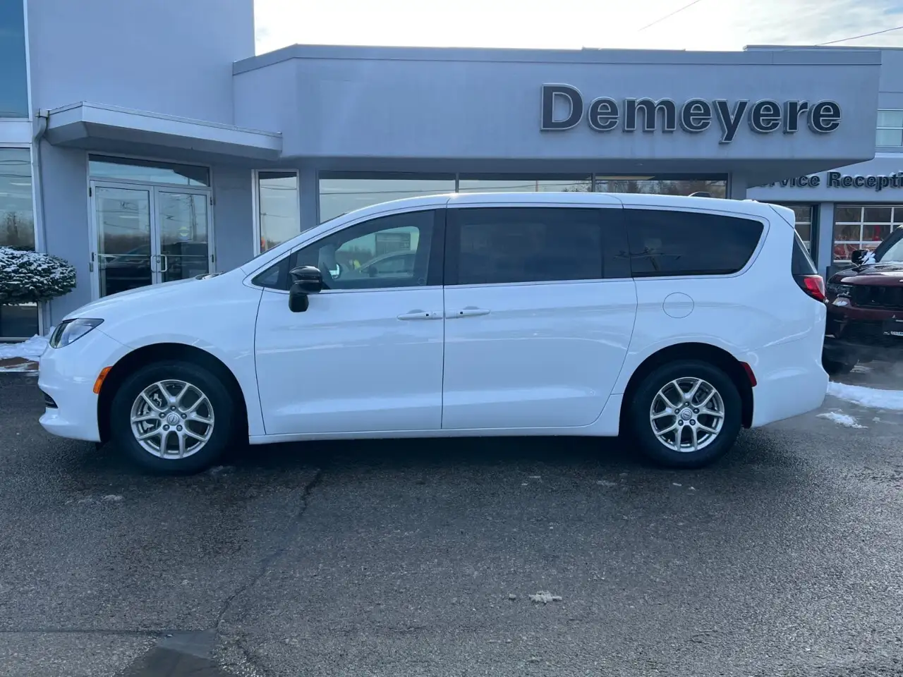 Chrysler Grand Caravan photo Chrysler Grand Caravan
