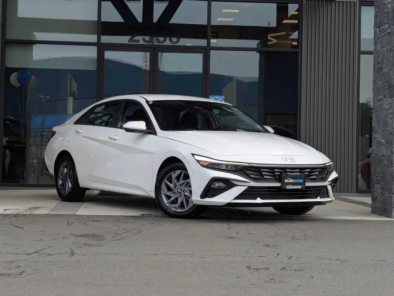 Hyundai ELANTRA снимка Hyundai ELANTRA