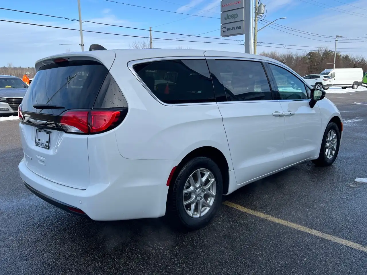 Chrysler Grand Caravan photo Chrysler Grand Caravan
