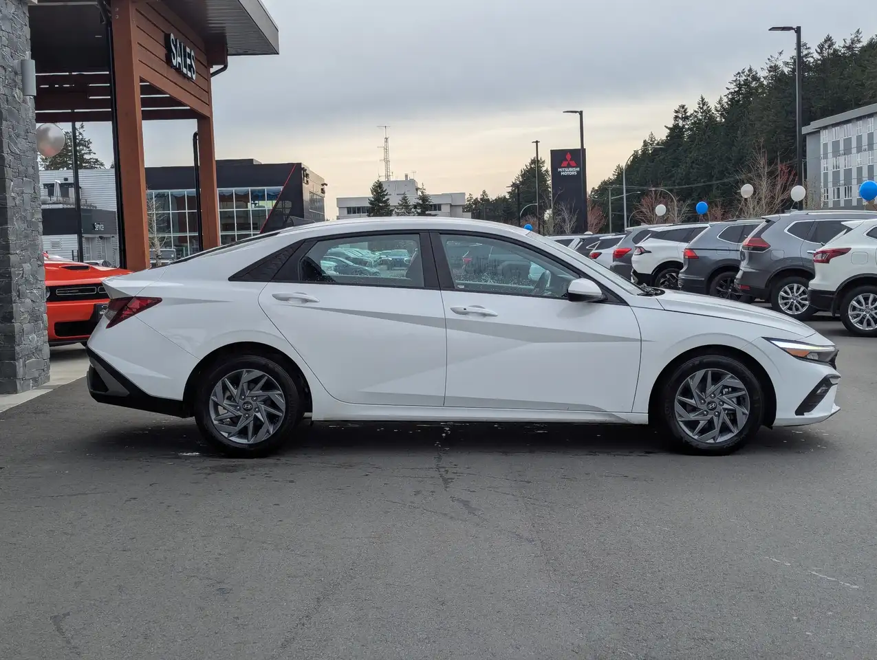 Hyundai ELANTRA снимка Hyundai ELANTRA