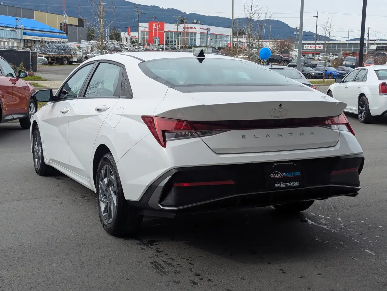 Hyundai ELANTRA снимка Hyundai ELANTRA