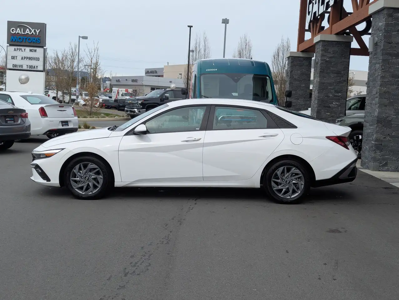 Hyundai ELANTRA снимка Hyundai ELANTRA