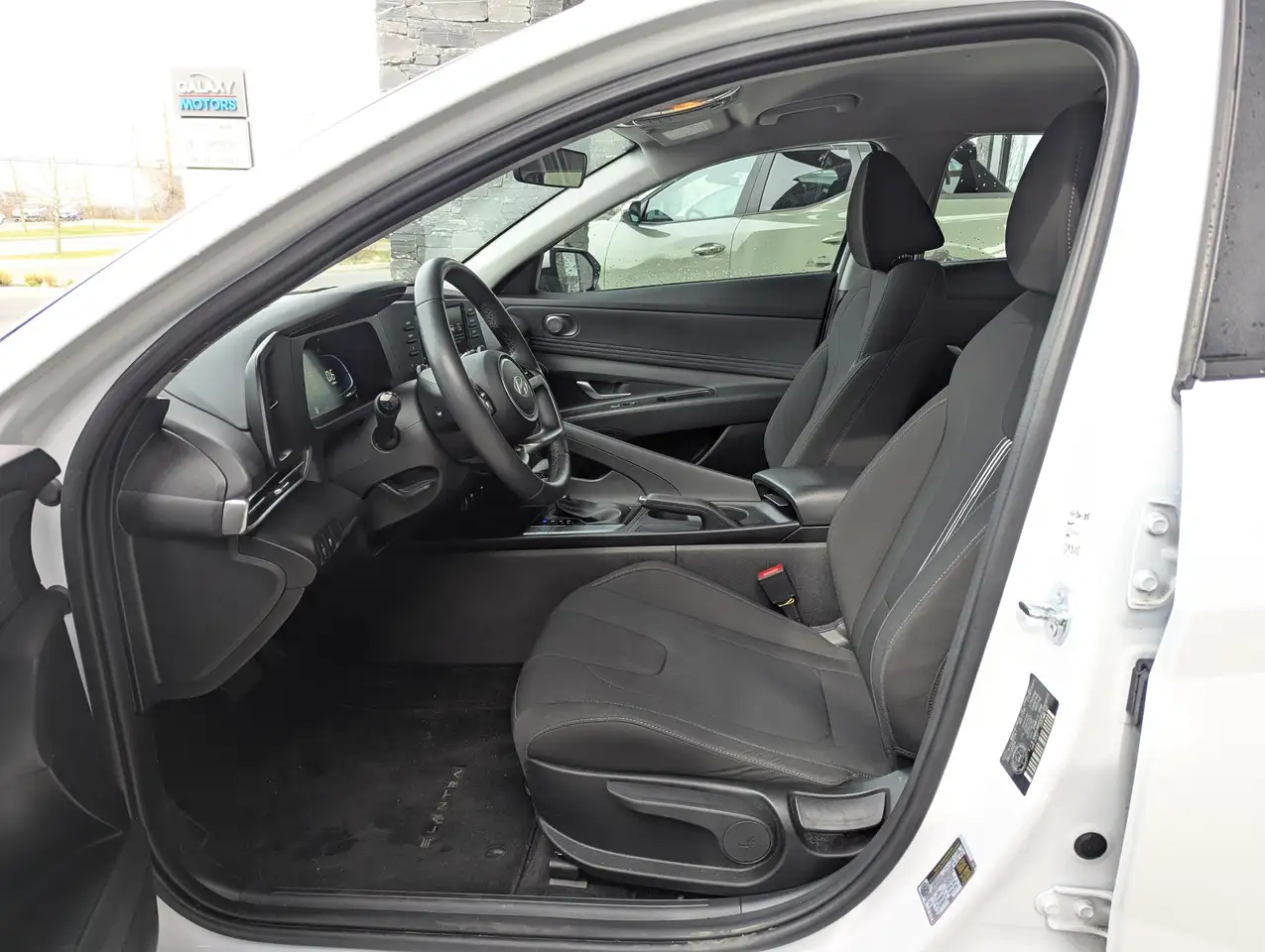 Hyundai ELANTRA снимка Hyundai ELANTRA