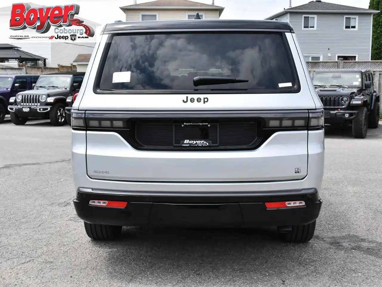 Jeep Grand Wagoneer photo Jeep Grand Wagoneer