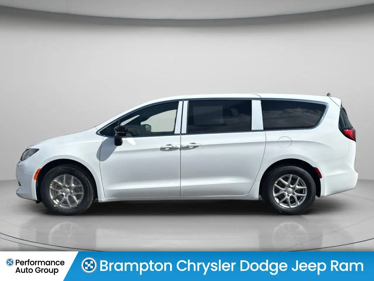 Chrysler Grand Caravan снимка Chrysler Grand Caravan