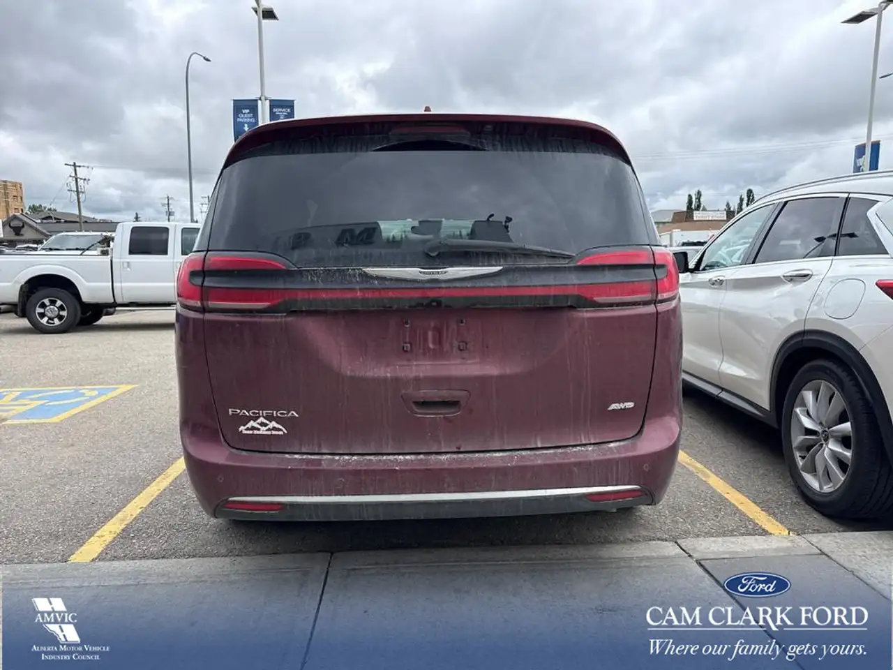 Chrysler Pacifica снимка Chrysler Pacifica