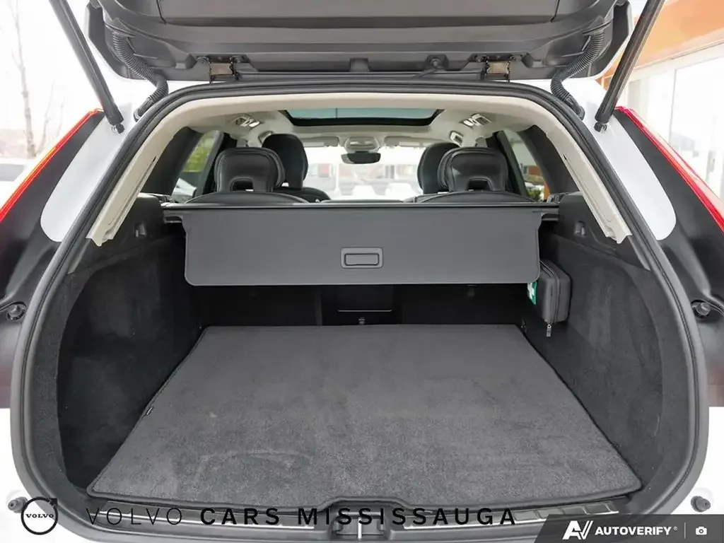 Volvo XC60 снимка Volvo XC60