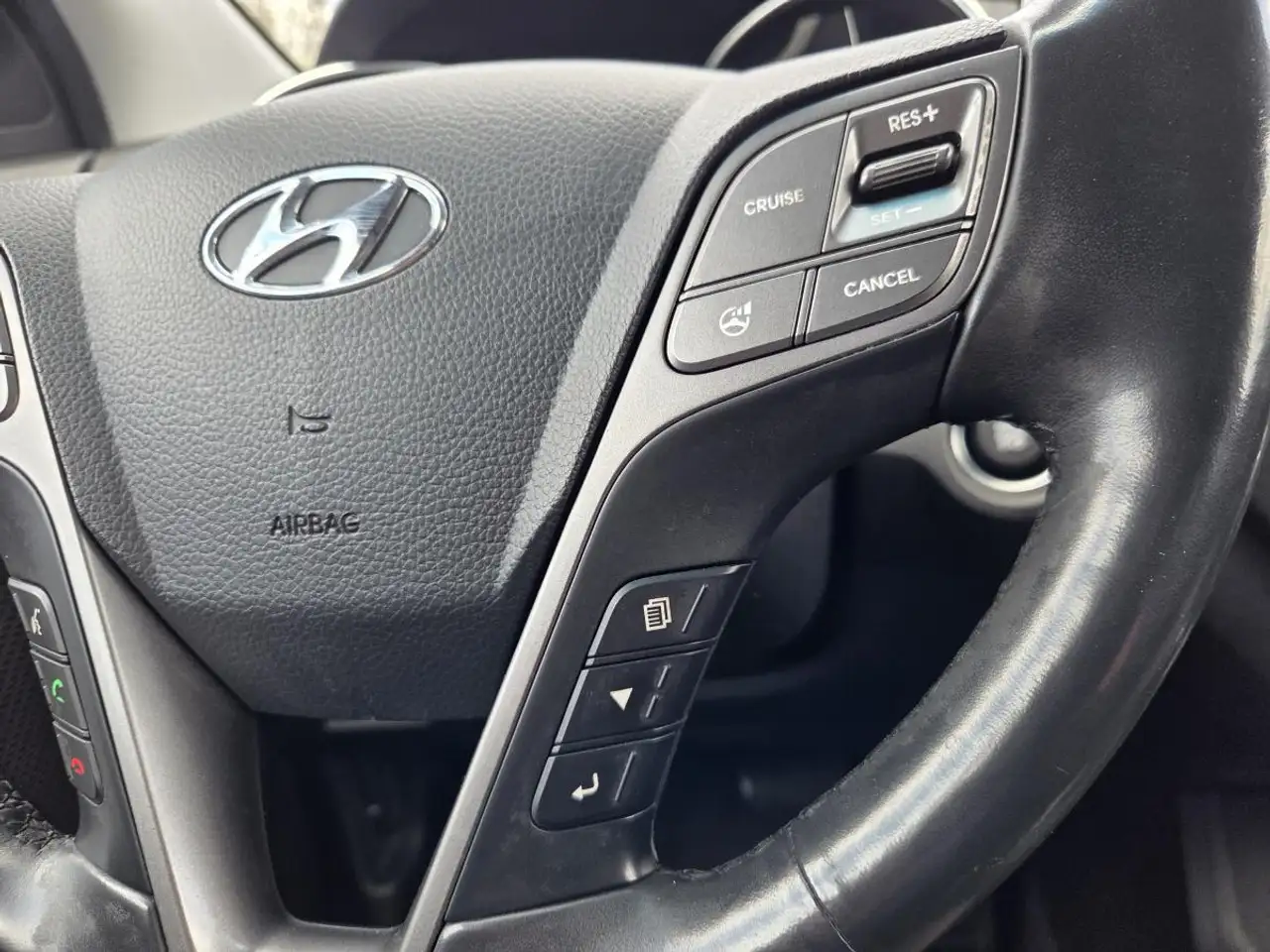 Hyundai SANTA FE снимка Hyundai SANTA FE