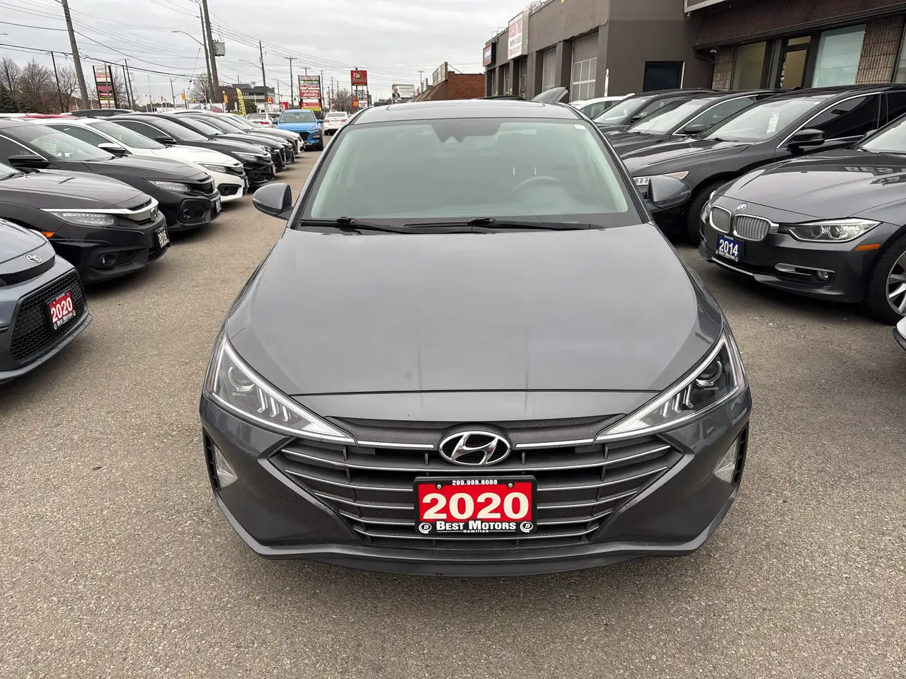 Hyundai ELANTRA fotografie Hyundai ELANTRA