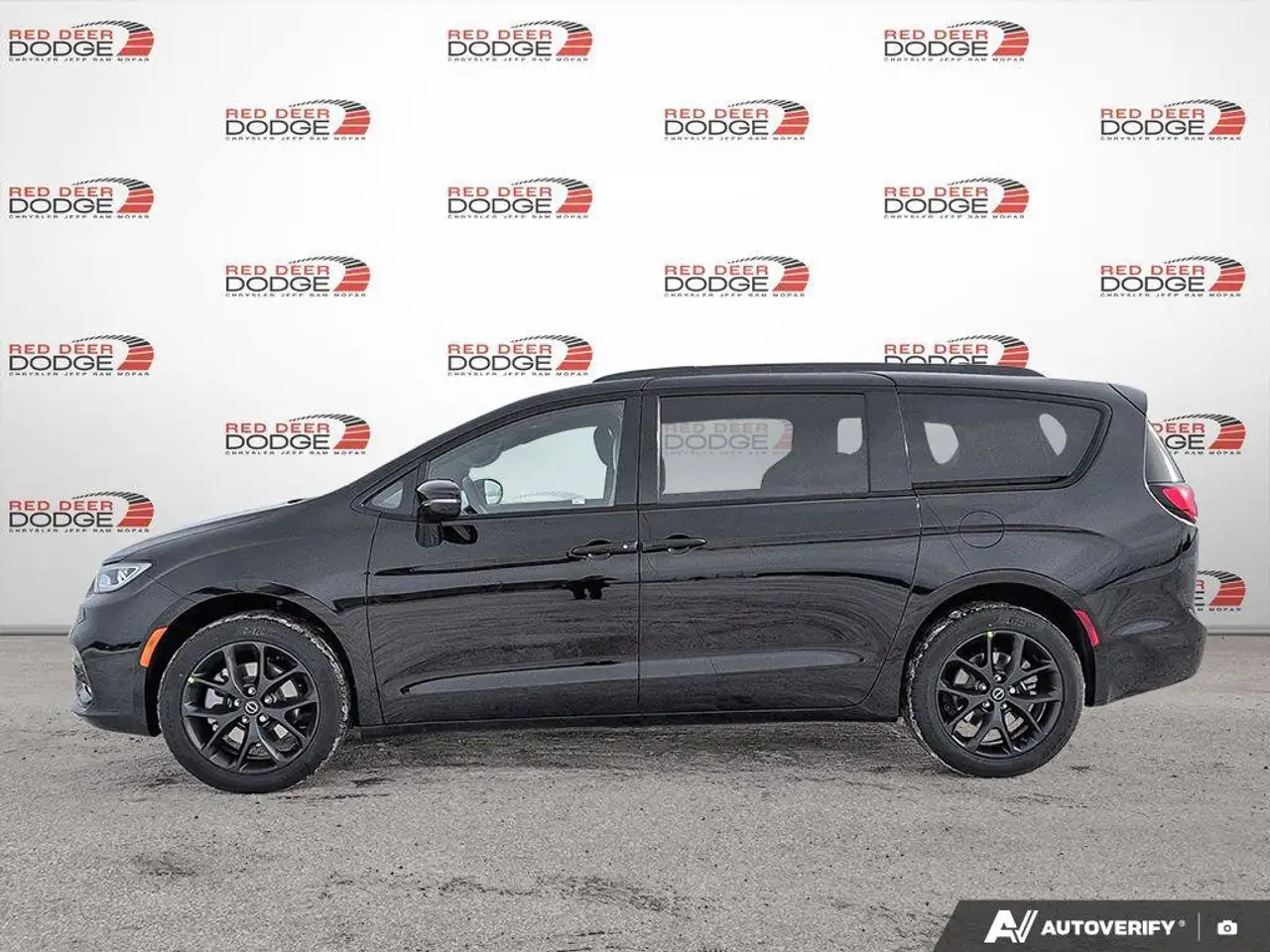 Chrysler Pacifica снимка Chrysler Pacifica