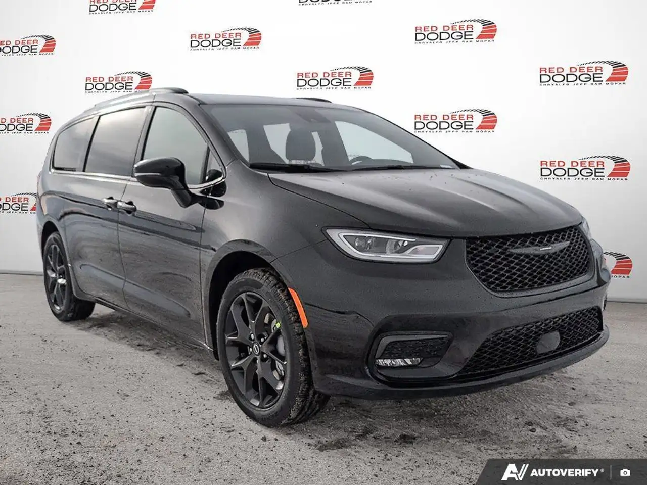 Chrysler Pacifica снимка Chrysler Pacifica
