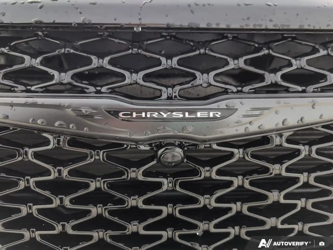 Chrysler Pacifica снимка Chrysler Pacifica