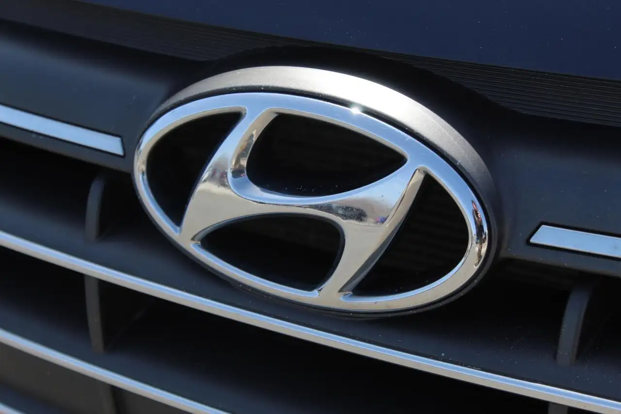 Hyundai ELANTRA снимка Hyundai ELANTRA