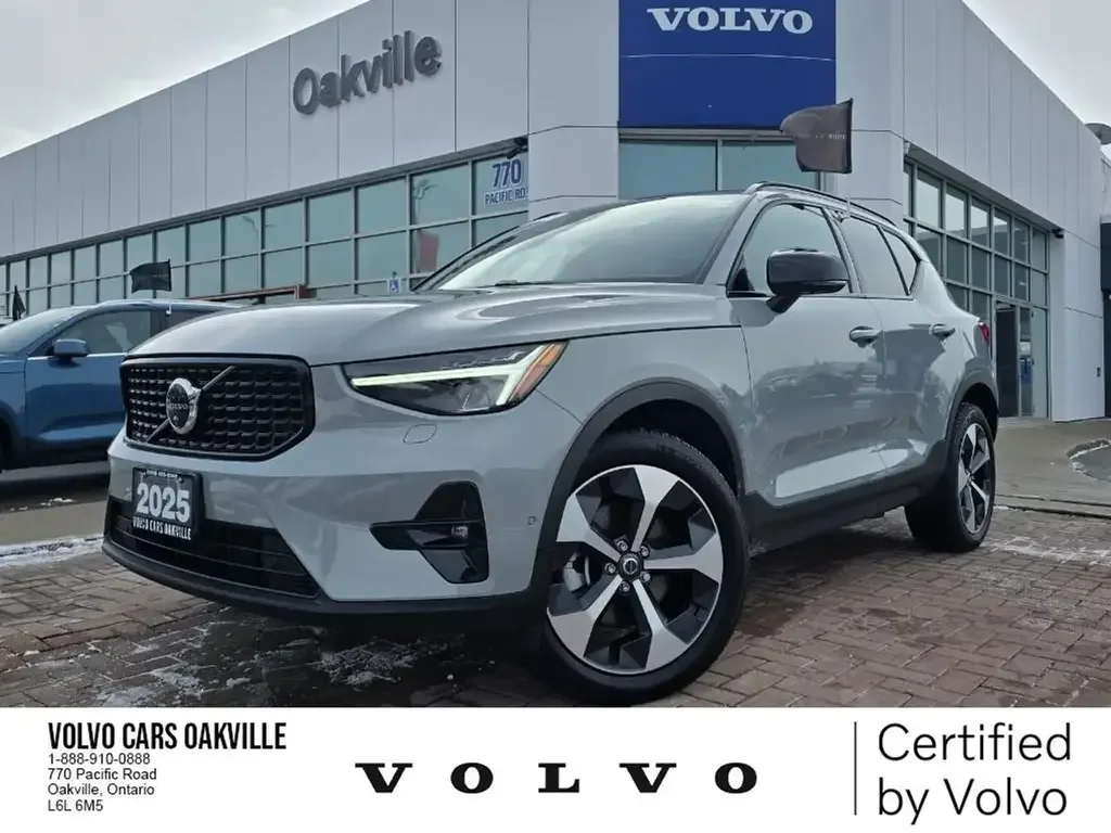 2025 Volvo XC40