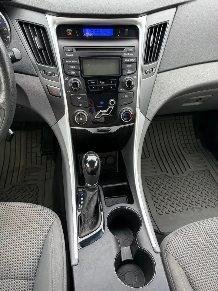 Hyundai SONATA снимка Hyundai SONATA