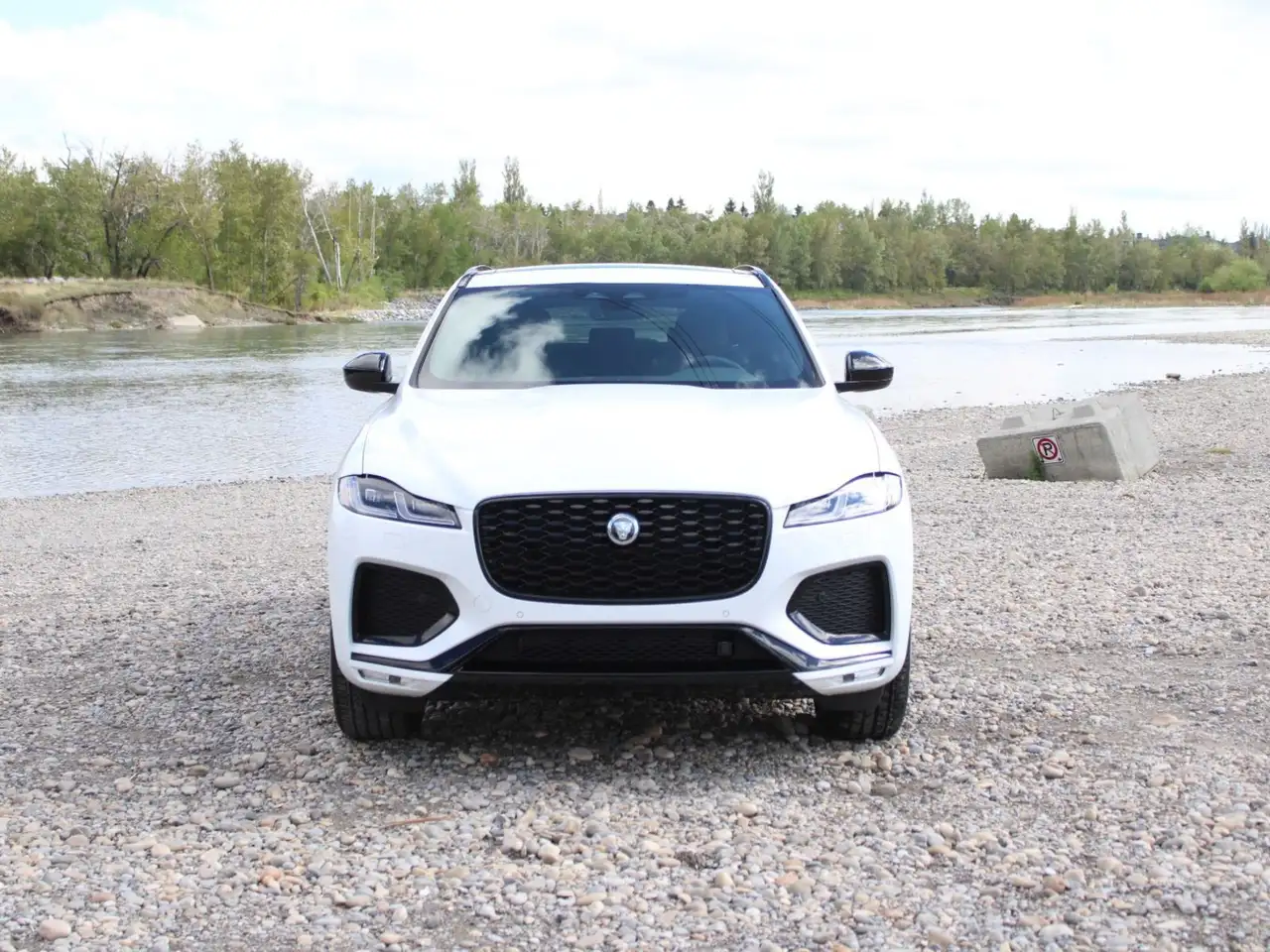Jaguar F-Pace снимка Jaguar F-Pace