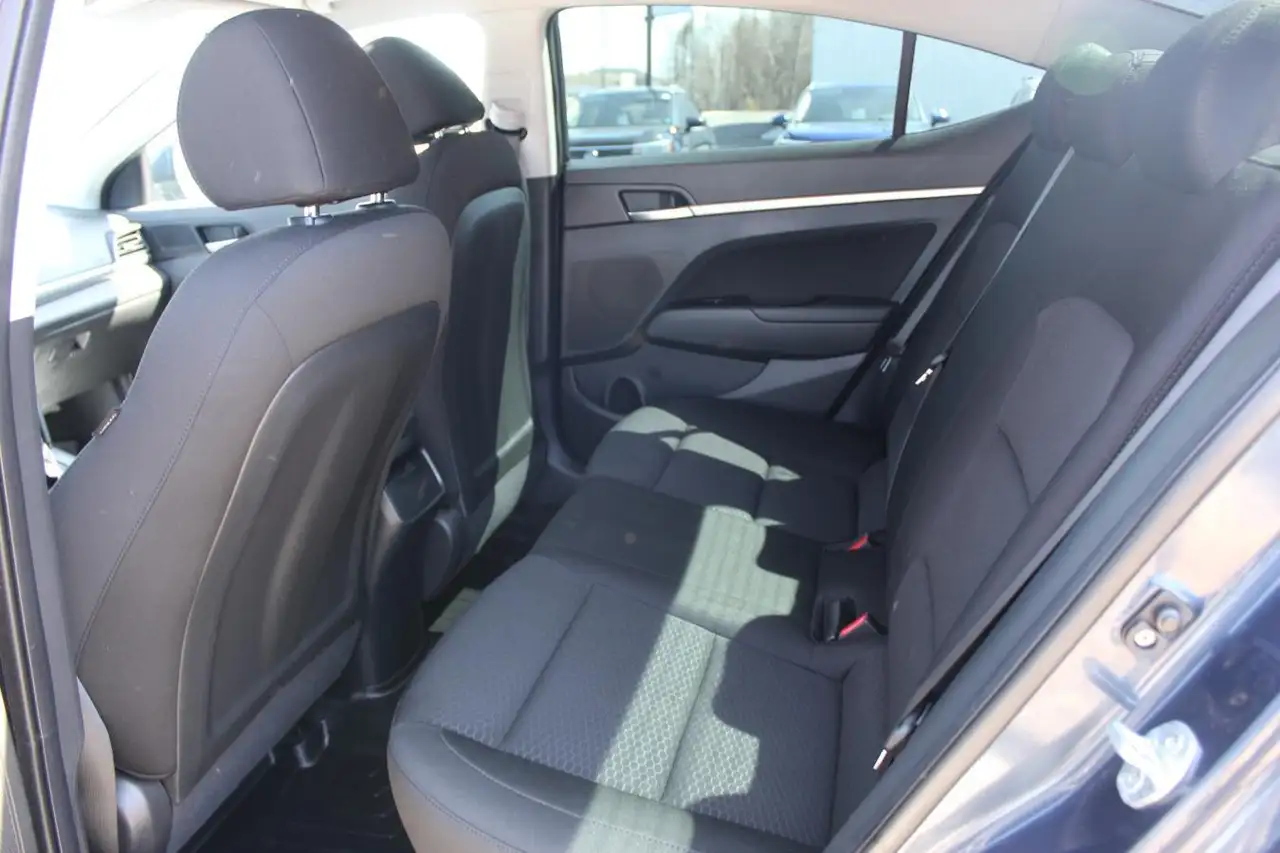 Hyundai ELANTRA снимка Hyundai ELANTRA