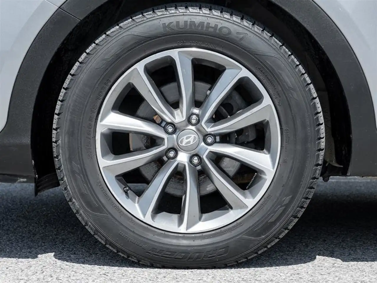 Hyundai SANTA FE photo Hyundai SANTA FE