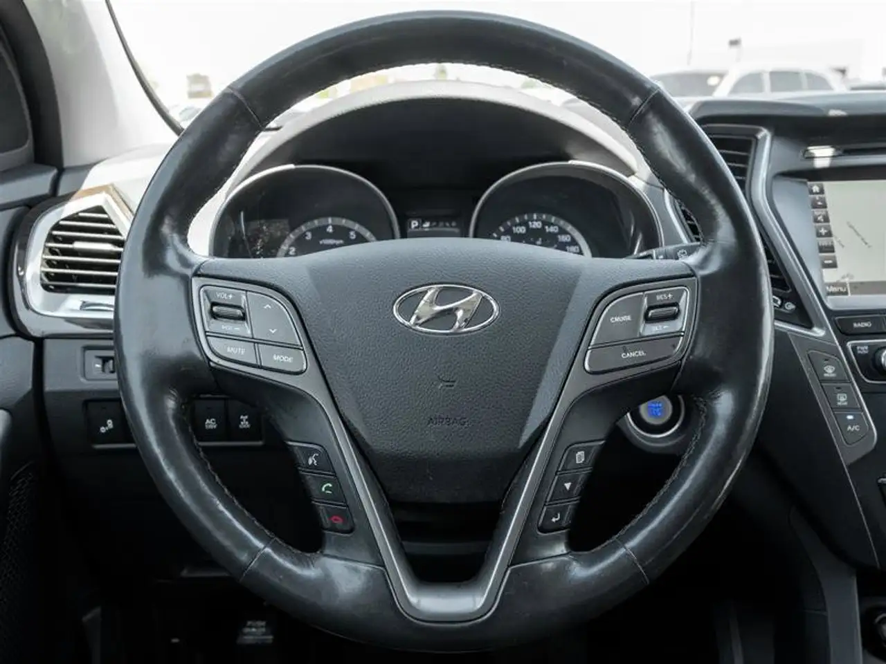Hyundai SANTA FE photo Hyundai SANTA FE