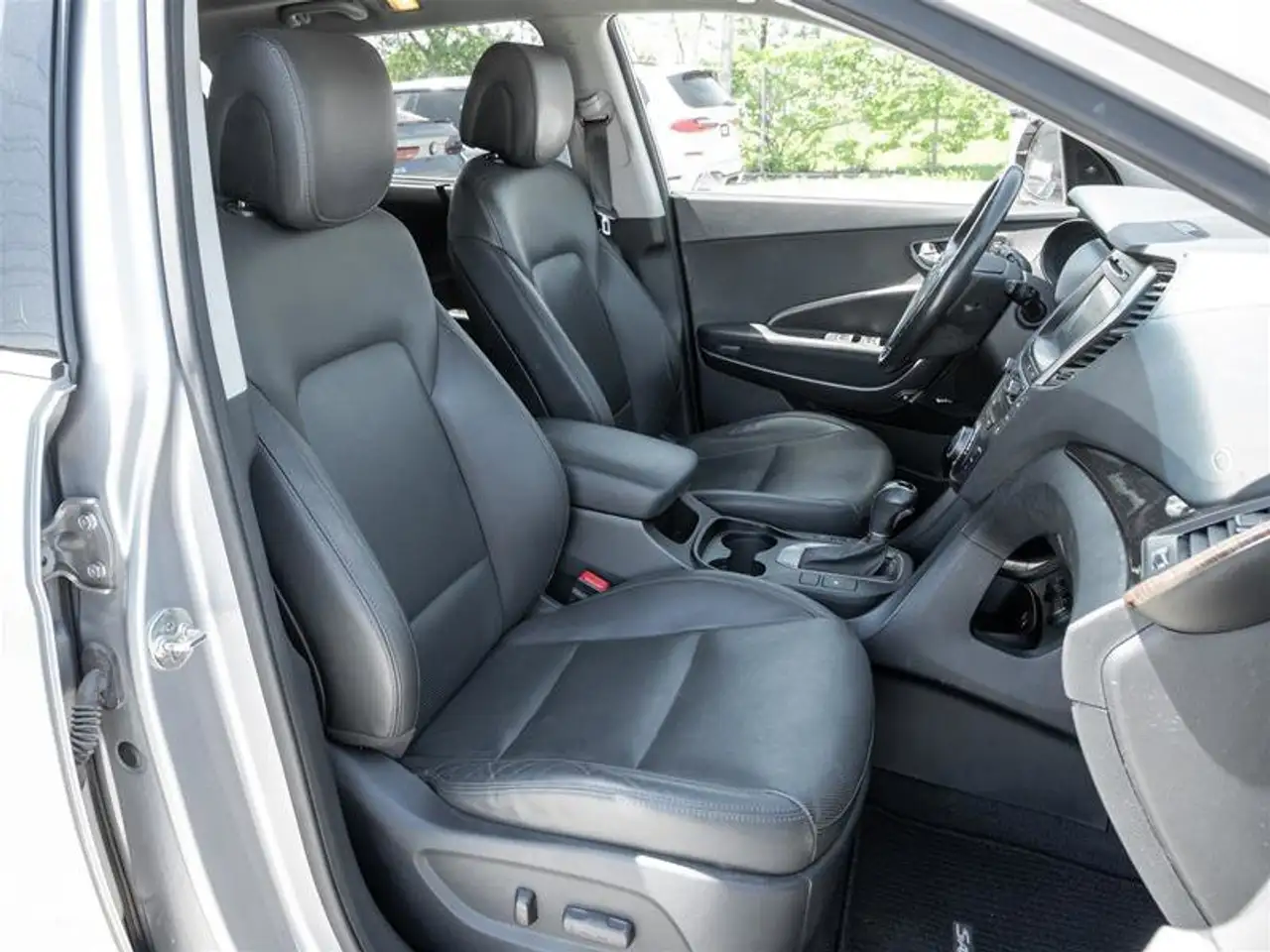 Hyundai SANTA FE photo Hyundai SANTA FE