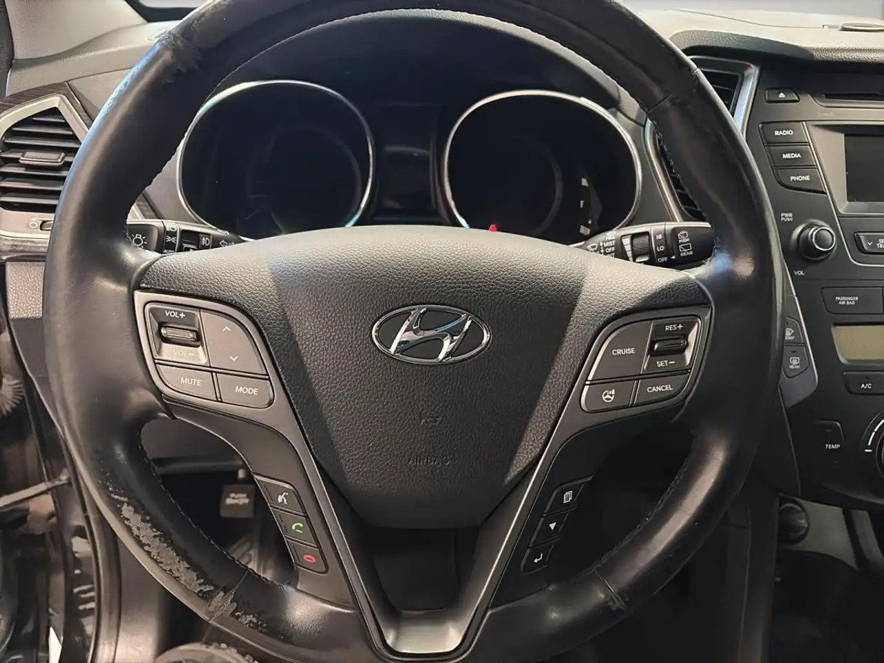 Hyundai SANTA FE снимка Hyundai SANTA FE