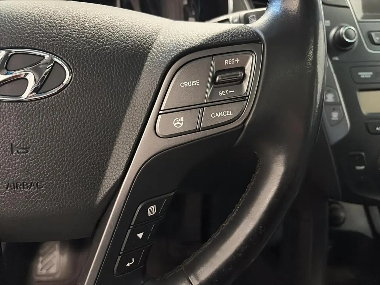 Hyundai SANTA FE снимка Hyundai SANTA FE