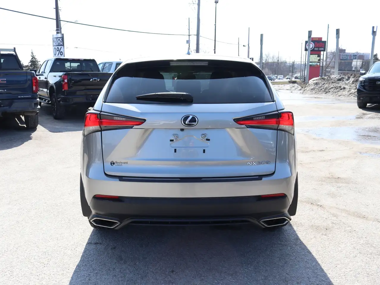 Lexus NX снимка Lexus NX