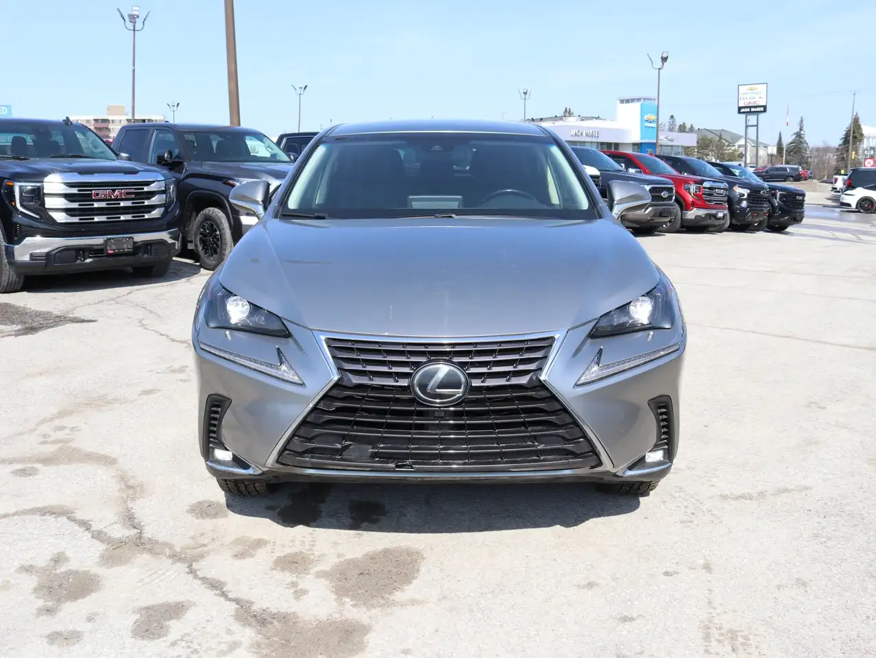 Lexus NX снимка Lexus NX