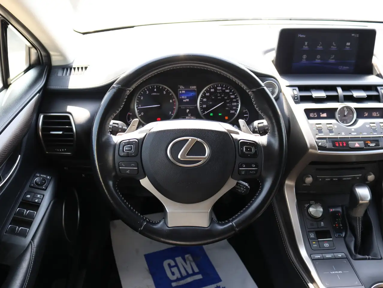 Lexus NX снимка Lexus NX