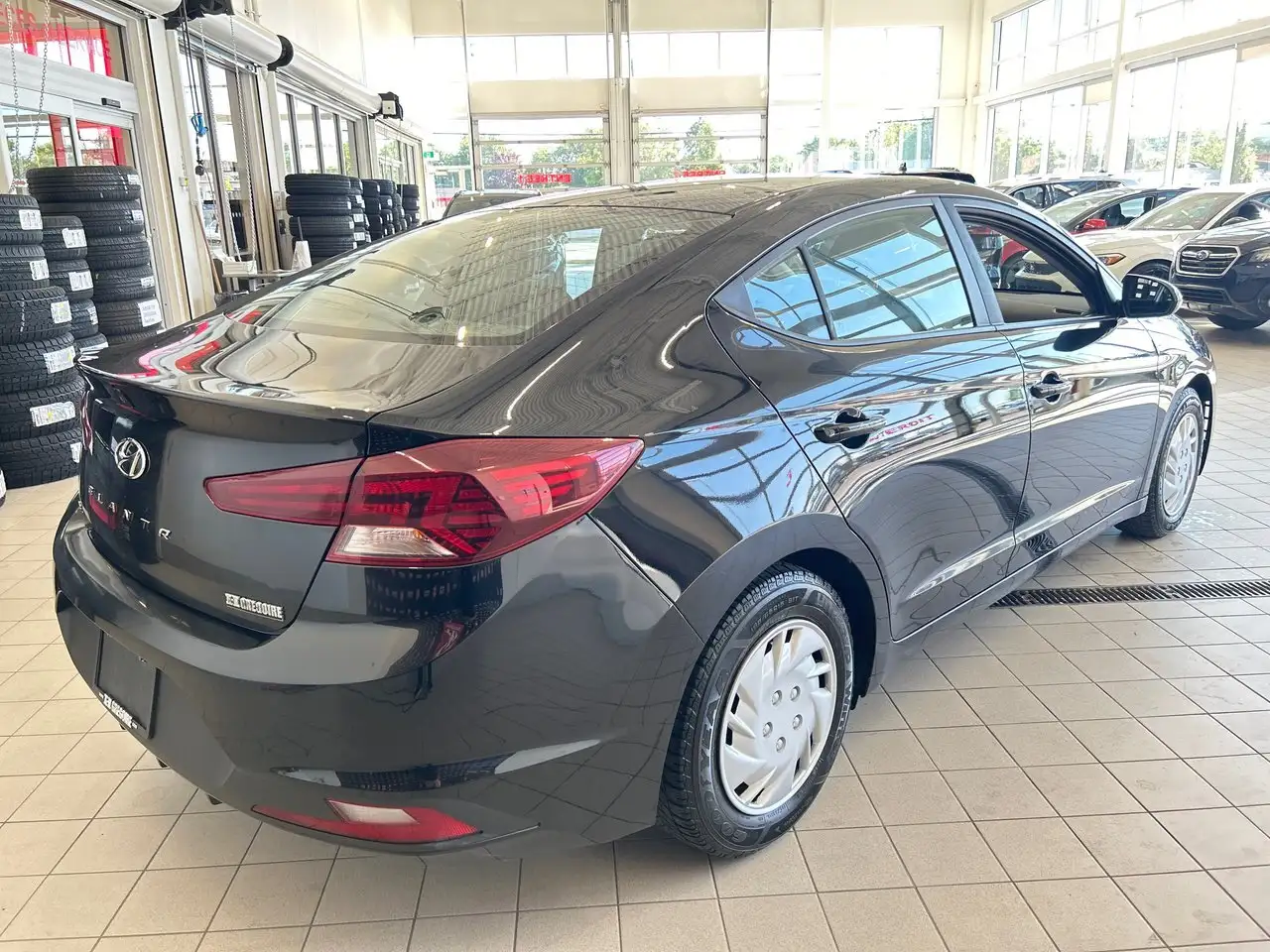 Hyundai ELANTRA снимка Hyundai ELANTRA