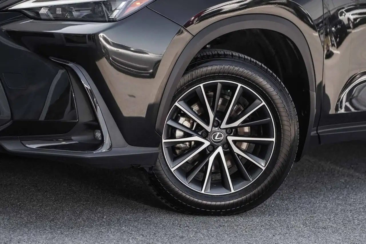 Lexus NX снимка Lexus NX