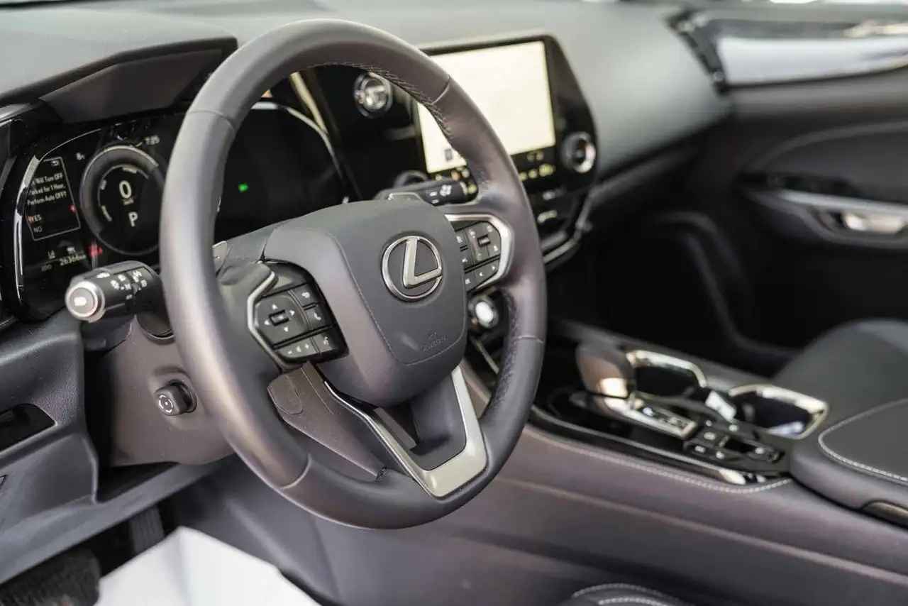 Lexus NX снимка Lexus NX