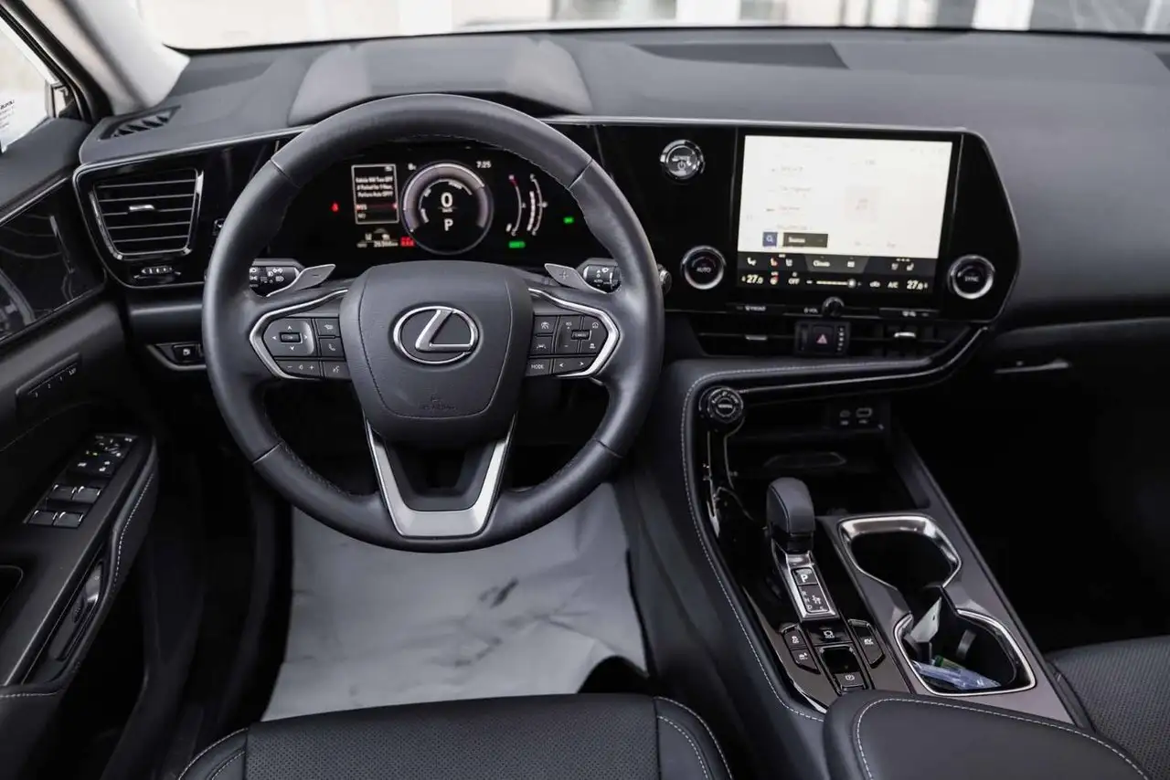 Lexus NX снимка Lexus NX