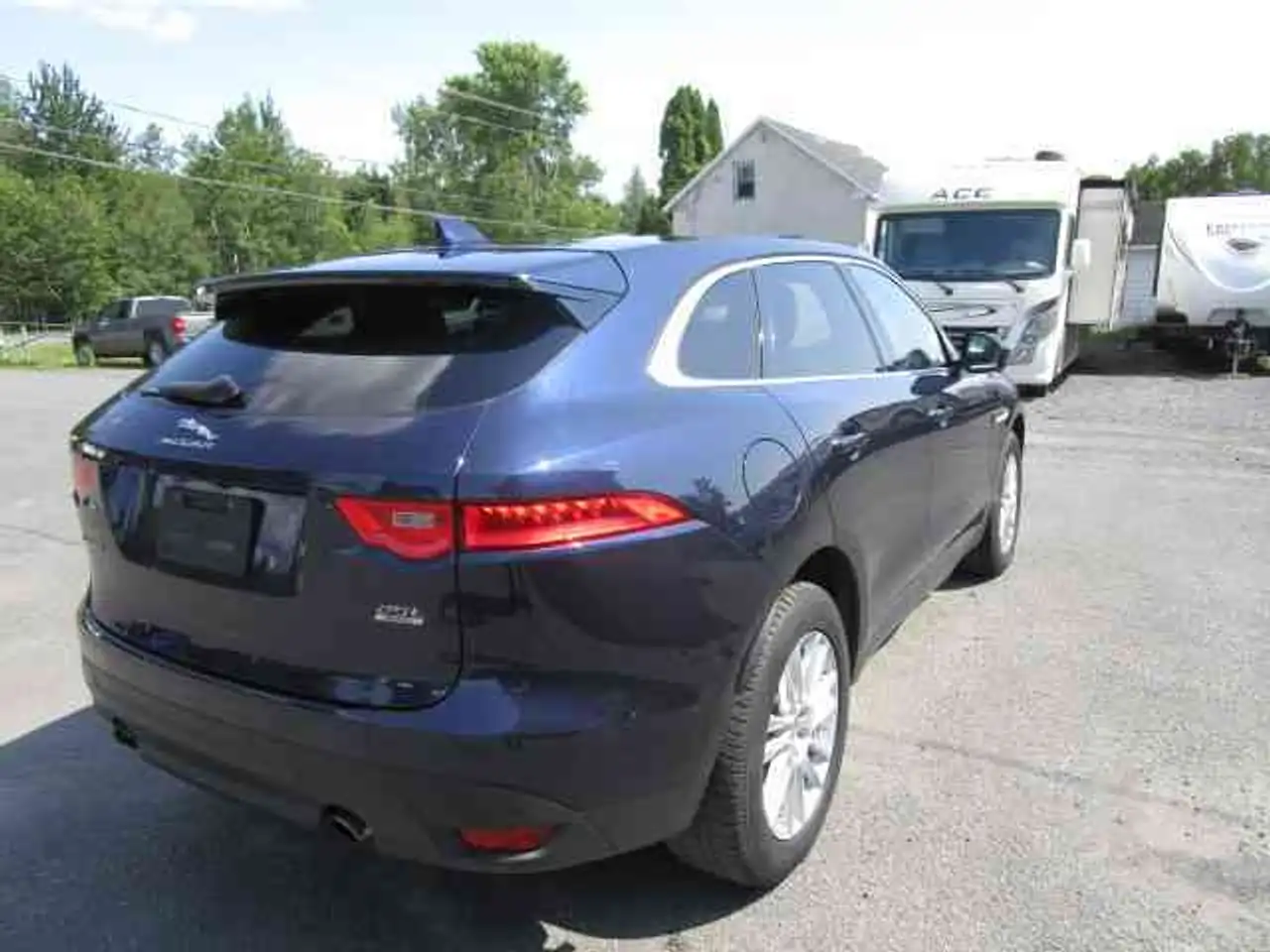 Jaguar F-Pace снимка Jaguar F-Pace