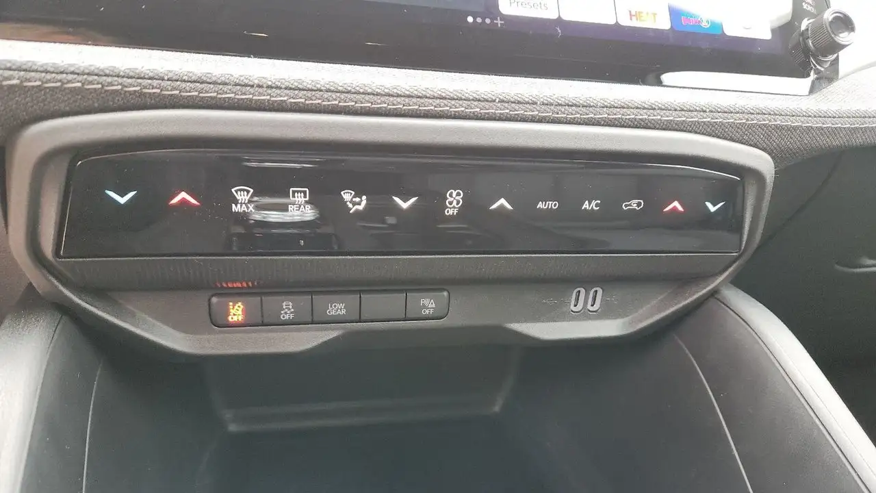 Jeep Cherokee снимка Jeep Cherokee